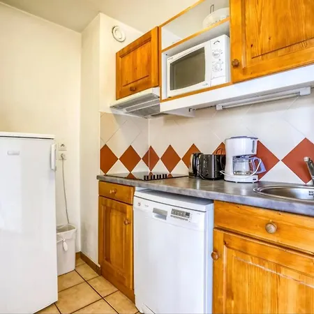 With Balcon In The Downtown ! شقة