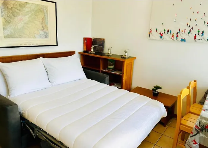 With Balcon In The Downtown ! Шамоні