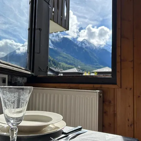 With Balcon In The Downtown ! * Chamonix