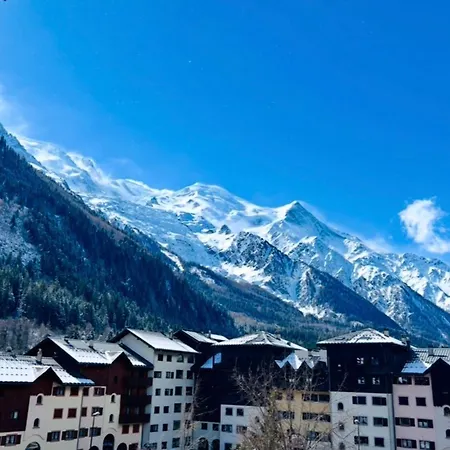 With Balcon In The Downtown ! * Chamonix