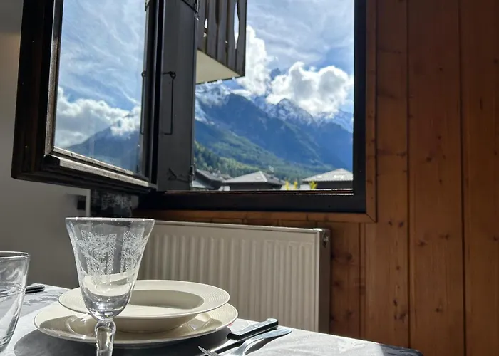 With Balcon In The Downtown ! * Chamonix